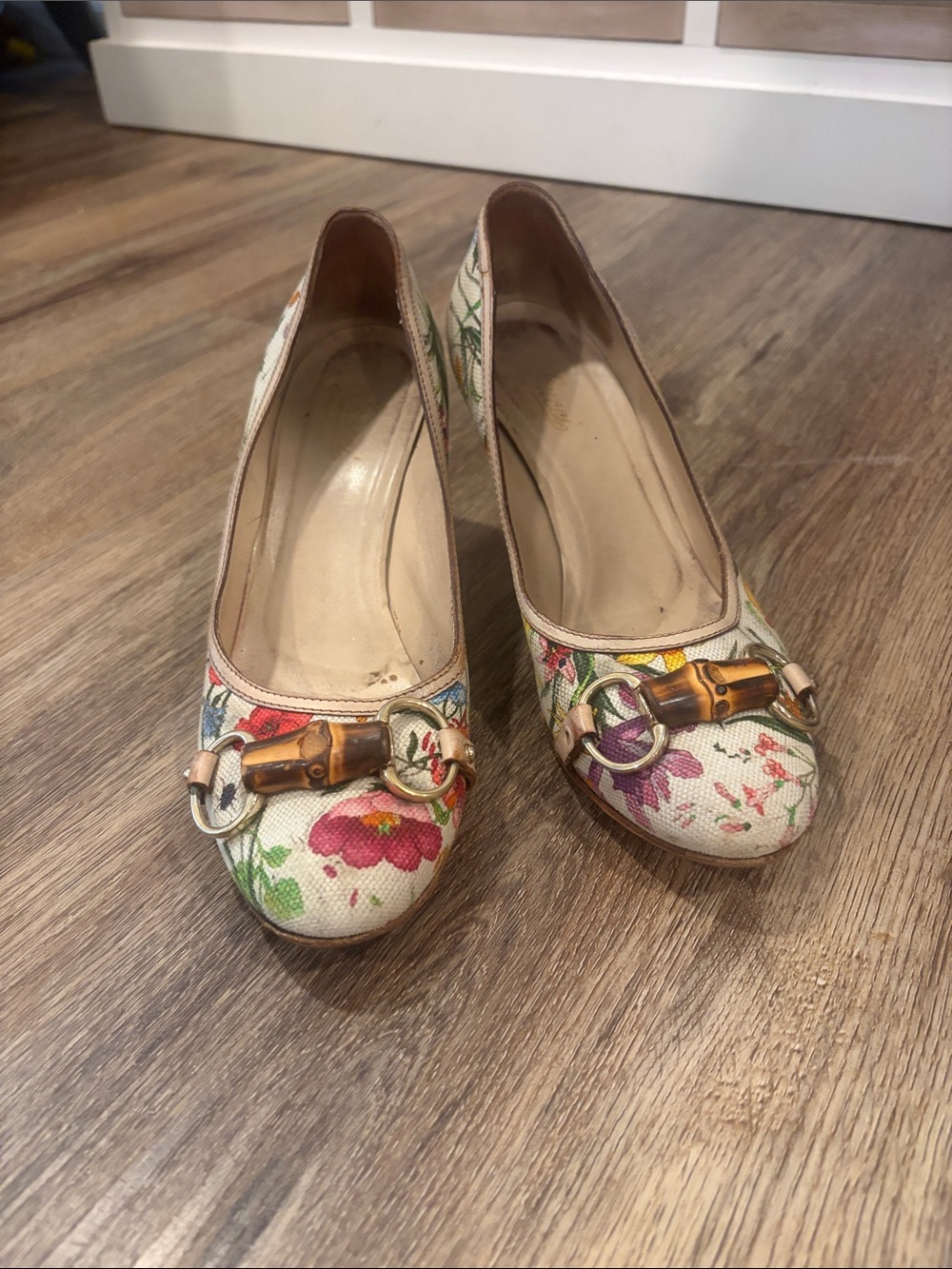 Gucci Floral Canvas Flats with Bamboo Accent - Cream Multicolor